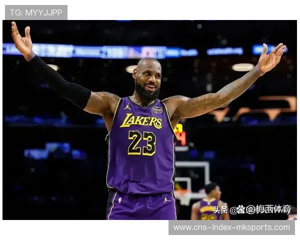 詹姆斯罚球稳稳命中,湖人在主场斩获重要一胜